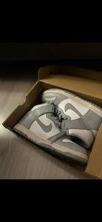 Mt 37.5 NIKE DUNK HIGH NEXT NATURE WOLF GREY MARIGOLD (GS, Jongen of Meisje, Schoenen, Ophalen of Verzenden, Zo goed als nieuw
