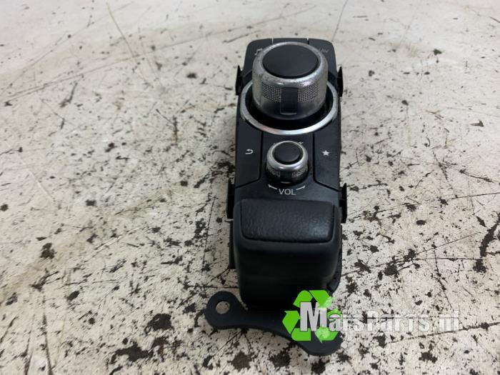 Navigatie bedienings paneel van een Mazda CX-3, Auto-onderdelen, Elektronica en Kabels, Mazda, Gebruikt, 3 maanden garantie, Ophalen of Verzenden