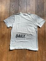 Daily Aesthetikz crème t-shirt met opdruk maat M, Kleding | Heren, T-shirts, Ophalen of Verzenden, Zo goed als nieuw, Grijs
