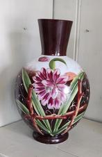Antieke  bolle opaline / melkglas vaas circa 1920, Ophalen of Verzenden