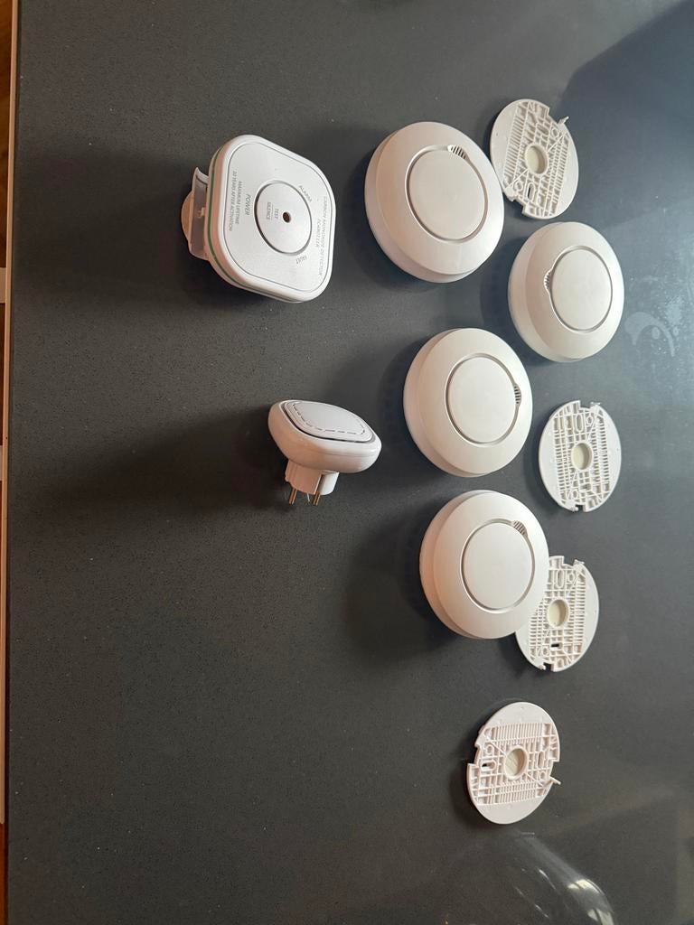 Elro rook- en koolmonoxidemelder compleet systeem met sirene, Ophalen of Verzenden, Zo goed als nieuw, Compleet systeem, Rook