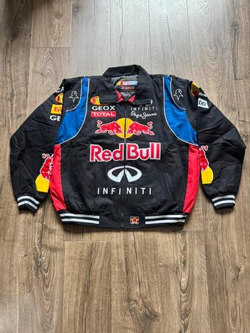 Red Bull racing x Infiniti teamjas–collectors item! (Maat L) beschikbaar voor biedingen