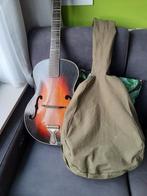 Vintage Archtop Gitaar met Hoes, Muziek en Instrumenten, Snaarinstrumenten | Gitaren | Akoestisch, Ophalen, Gebruikt, Klassieke of Spaanse gitaar