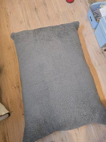 Beeztees hondenkussen  beschikbaar voor biedingen