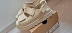 Ugg Sandalen Beige Maat 33.5 - Weinig Gedragen, Kinderen en Baby's, Kinderkleding | Schoenen en Sokken, Ugg, Jongen of Meisje