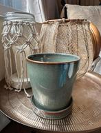 Moderne bloempot met schotel - mintgroen, Tuin en Terras, Bloempotten, Rond, Ophalen of Verzenden, Zo goed als nieuw, Aardewerk