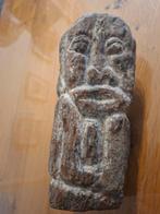 Stenen beeldje monoliet, Ophalen