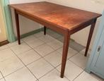 Mooie elegante tafel van Mahoniehout, 50 tot 100 cm, 100 tot 150 cm, Rechthoekig, Vier personen