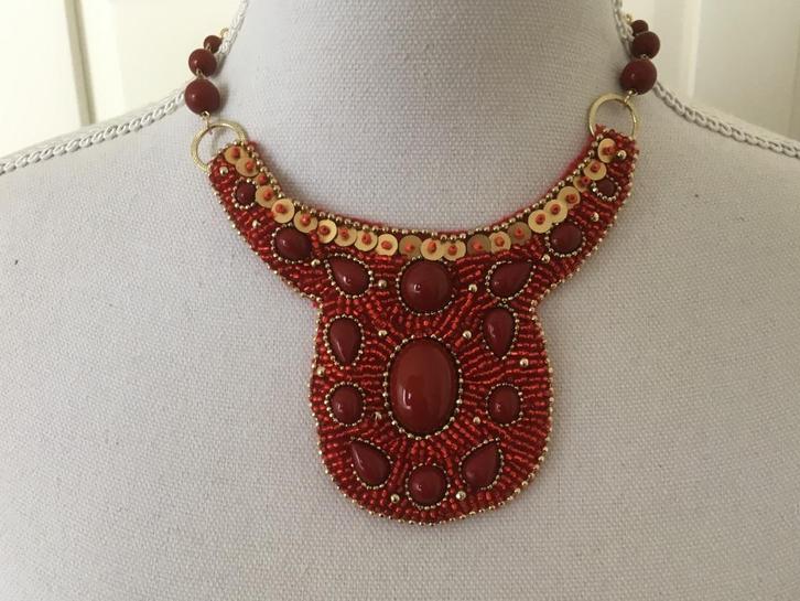 Karma Bijou Brigitte rode kraaltjes statement ketting, Sieraden, Tassen en Uiterlijk, Kettingen, Nieuw, Overige materialen, Rood