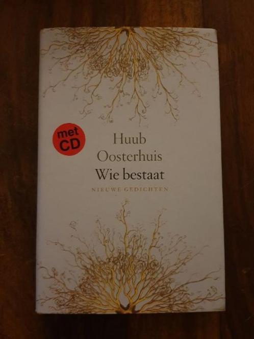 Huub Oosterhuis - Wie bestaat +CD HC, Boeken, Esoterie en Spiritualiteit, Zo goed als nieuw, Achtergrond en Informatie, Verzenden