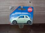 Fiat 500 + Vespa 125 GTS Siku 1453+1296, Hobby en Vrije tijd, Modelauto's | Overige schalen, Ophalen, Nieuw, Auto