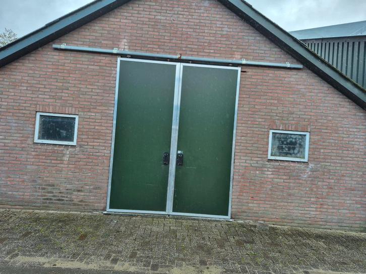 Schuifdeuren 236 x 300. (118cm per deur), Doe-het-zelf en Verbouw, Deuren en Horren, Gebruikt, Garagedeur, 215 cm of meer, 120 cm of meer