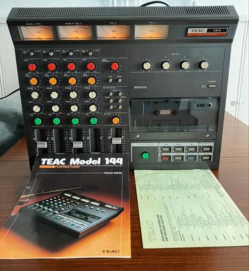 Teac model 144 mengpaneel en sporen recorder beschikbaar voor biedingen