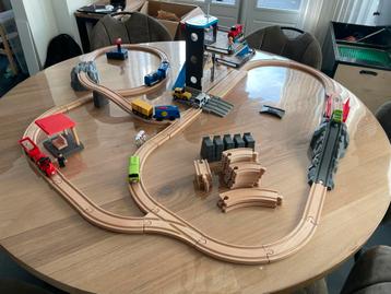 Houten Auto / Treinbaan beschikbaar voor biedingen