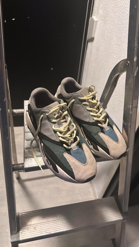 Yeezy 700, Huis en Inrichting, Kasten | Schoenenkasten, Zo goed als nieuw, Ophalen