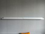 Twee wandplanken van 70 cm - wit, Ophalen, Zo goed als nieuw