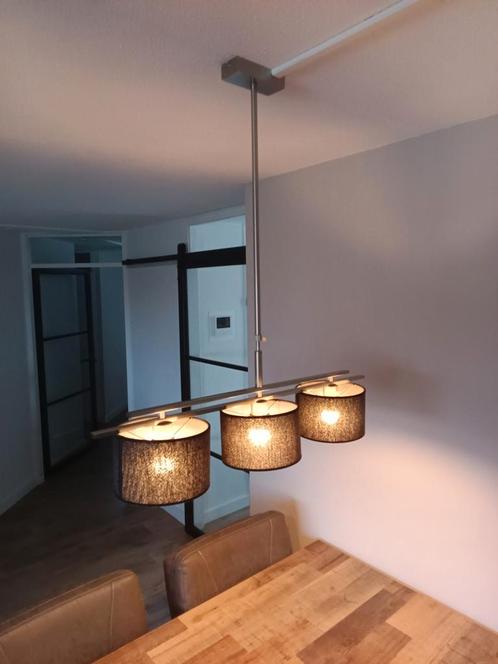 RVS Eettafel hanglamp met 3 lichtbronnen., Huis en Inrichting, Lampen | Hanglampen, Zo goed als nieuw, 75 cm of meer, Metaal, Ophalen