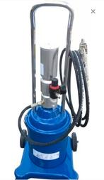 1x Pneumatische vetpomp 12 liter.

Tank inhoud 12 liter.

Ma, Ophalen of Verzenden