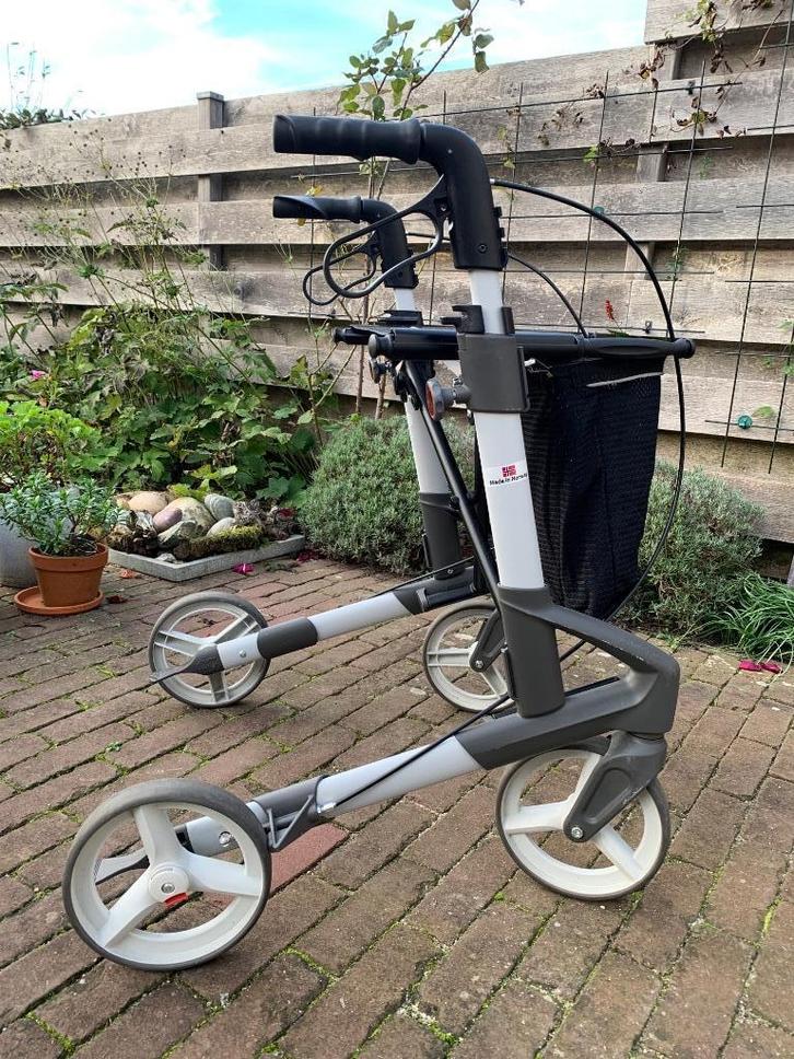 Topro Troja Original rollator maat m met dienblad, Diversen, Rollators, Zo goed als nieuw, Lichtgewicht, Opvouwbaar, Ophalen