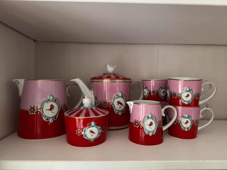 Pip Studio servies Love Birds rood roze serviesdelen, Huis en Inrichting, Keuken | Servies, Zo goed als nieuw, Overige typen, Overige stijlen