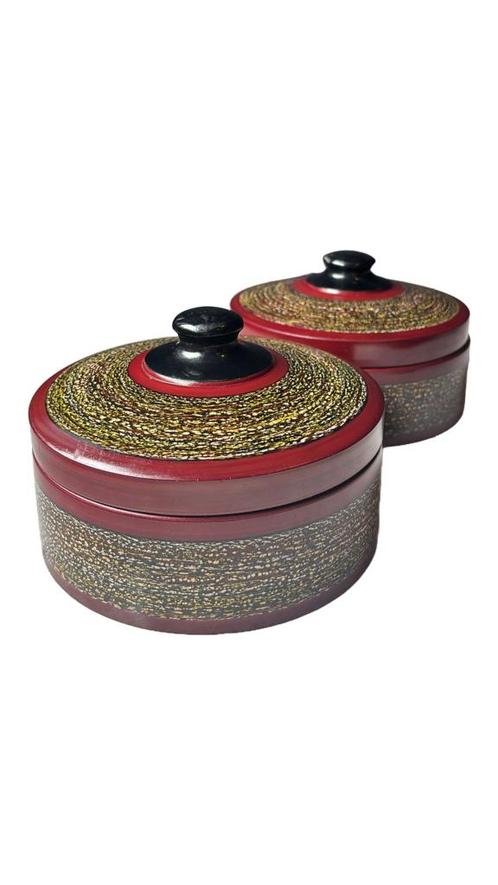 2 vintage Laksha dozen – Sri Lanka, rood/bruin lakwerk '60, Antiek en Kunst, Kunst | Niet-Westerse kunst, Ophalen of Verzenden