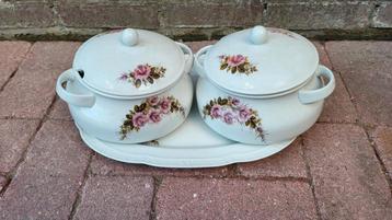 Terrines met Serveerschaal - Rozenmotief beschikbaar voor biedingen