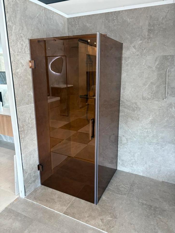 Prachtige douchecabine brons glas, Huis en Inrichting, Badkamer | Complete badkamers, Zo goed als nieuw, Ophalen of Verzenden