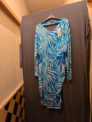 Nieuw fleurig jurkje.  Maat 44/46. beschikbaar voor biedingen