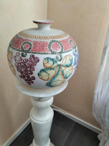 Grote decoratieve pot 30cm beschilderd met druiven bladeren  beschikbaar voor biedingen