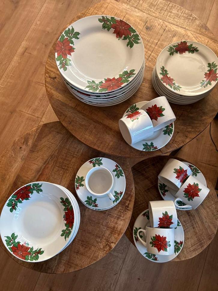 Kerstservies met Poinsettia Design, Diversen, Kerst, Gebruikt, Ophalen