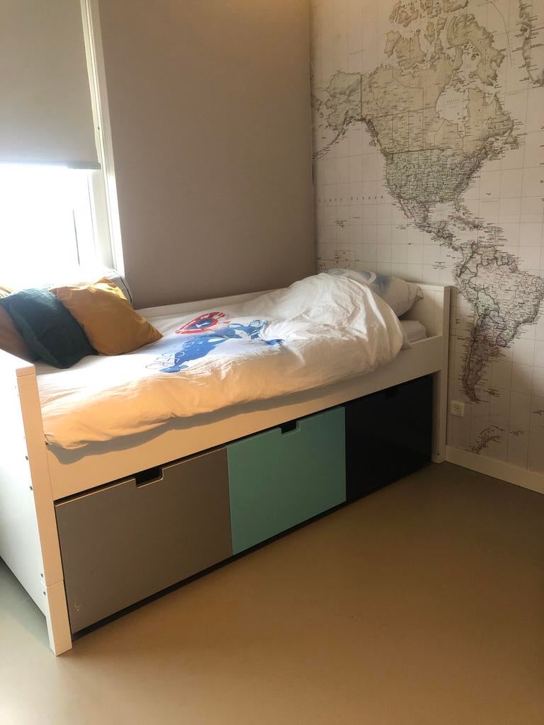 Bopita Tienerbed 200x90 + 3 Speelgoedbakken, Ophalen, 85 tot 100 cm, Gebruikt, Lattenbodem