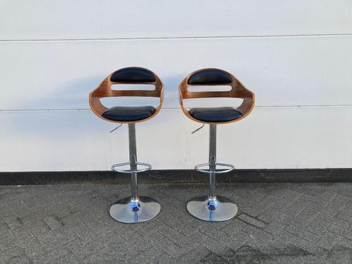 VIDA XL Barkrukken (2) | Gebogen Hout | Chrome, Huis en Inrichting, Barkrukken, Zo goed als nieuw, Hout, Leer, Metaal, 2 krukken