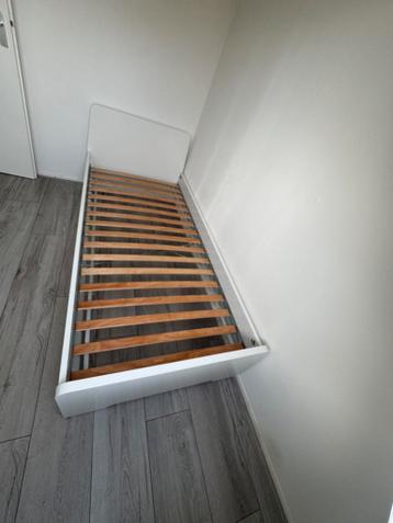 ASKVOLL witte bedframe + lattenbodem (eenpersoonsbed) - afbeelding 1