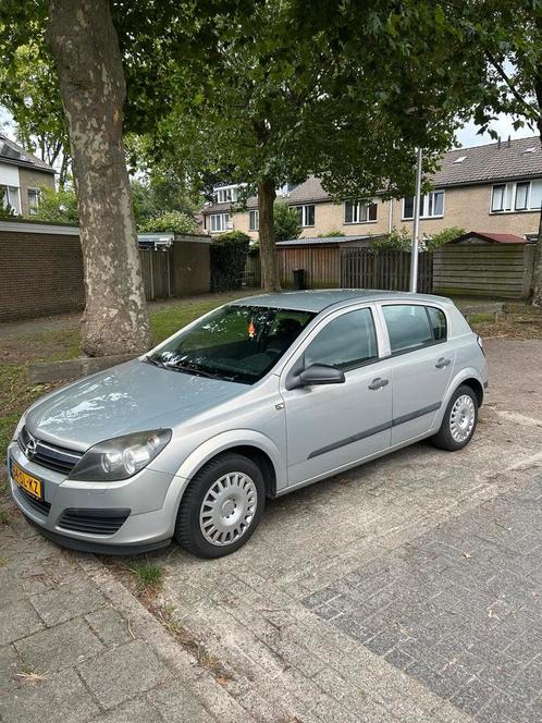 Opel Astra 1.4 16V 5D 2006 Grijs, Auto's, Opel, Particulier, Astra, ABS, Adaptive Cruise Control, Airbags, Airconditioning, Alarm