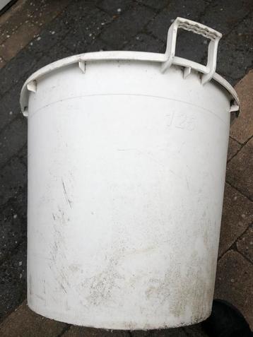 Grote emmer / ton 125 ltr. Voor stucken ed beschikbaar voor biedingen