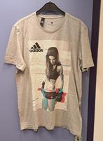 Adidas shirt licht grijs + print sport vrouw voorop L 47808, Kleding | Heren, T-shirts, Maat 52/54 (L), ., Ophalen of Verzenden