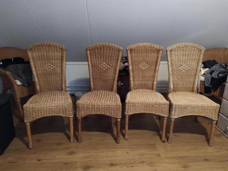 4 eetkamerstoelen van gevlochten riet, Huis en Inrichting, Stoelen, Gebruikt, Vier, Hout, Riet of Rotan, Bruin, Ophalen