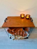 Bijzettafel met mand voor dekens, Huis en Inrichting, Ophalen, Minder dan 45 cm, Minder dan 55 cm, Gebruikt