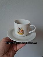 Kop en schotel met Ezel met mand, porselein D14x7.5cm, Huis en Inrichting, Keuken | Servies, Nieuw, Ophalen of Verzenden, Overige stijlen