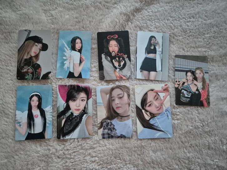 Kpop Le sserafim yujin & sakura photocards, Verzamelen, Muziek, Artiesten en Beroemdheden, Zo goed als nieuw, Foto of Kaart, Ophalen of Verzenden