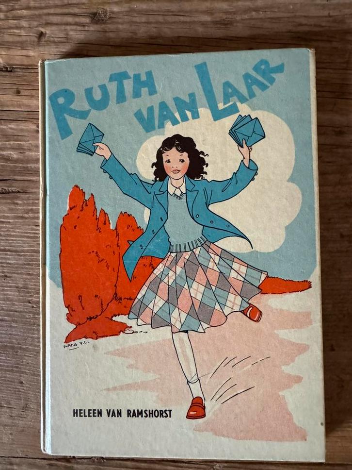 Boek  1“ RUTH VAN LAAR” van HELEEN VAN RAMSHORST, Boeken, Literatuur, Gelezen, Nederland, Ophalen of Verzenden