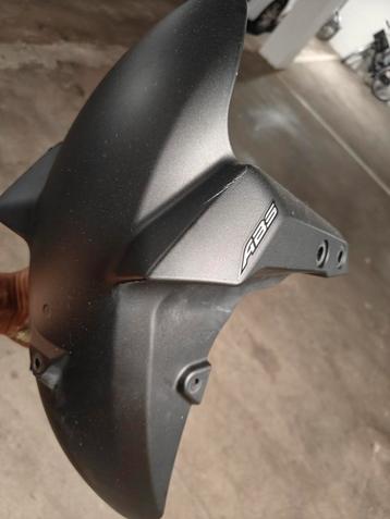 Spatbord Yamaha MT 09, Tracer gerepareerd beschikbaar voor biedingen