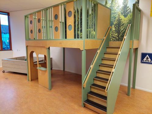 Verhoogde speel - werkvloer / speelzolder 3,60 x 2m en 2,6 h, Kinderen en Baby's, Speelgoed | Buiten | Speelhuisjes, Zo goed als nieuw