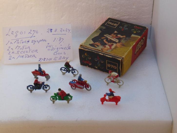 LEGO - 270 -  7 x Motor/Zijspan/Scooter/Fietser - +DOOSJE, Hobby en Vrije tijd, Modelauto's | 1:87, Gebruikt, Bus of Vrachtwagen