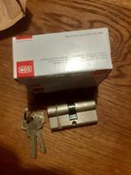 Te koop set Dom profielcilinders, Ophalen, Zo goed als nieuw, Slot