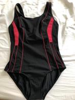 badpak Tweka 48 46 44 zwart met rood, Zwart, Badpak, Ophalen of Verzenden, Gedragen