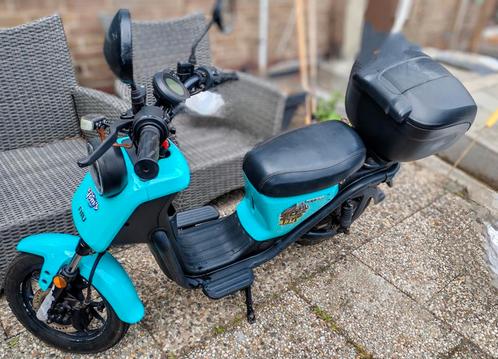 NIU U-pro JUWEELTJE, Fietsen en Brommers, Snorfietsen en Snorscooters, Gebruikt, Overige merken, Elektrisch, Ophalen