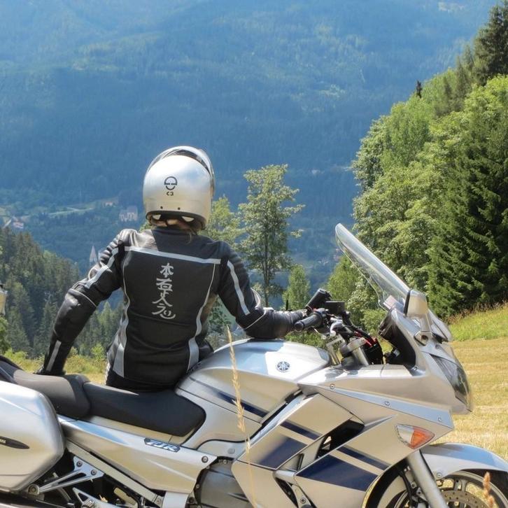 Dames Zwart/Wit Lederen Motorjas Maat S/M/38/40, Motoren, Onderdelen | Yamaha, Nieuw, Ophalen
