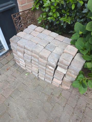 Stenen 10x10x6 250 stuks 2,5m2 beschikbaar voor biedingen