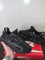 Adidas Yeezy Boost 350 V2 – Zwart/Grey – Maat 45, Ophalen of Verzenden, Hardloopschoenen, Adidas